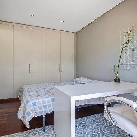 Barreiros Balcony דירה פונשל
